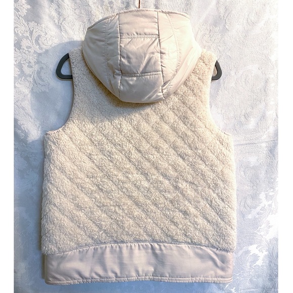 Patagonia Women’s Los Gatos Hooded Reversible Vest Size L (See Description) EUC - Picture 6 of 12